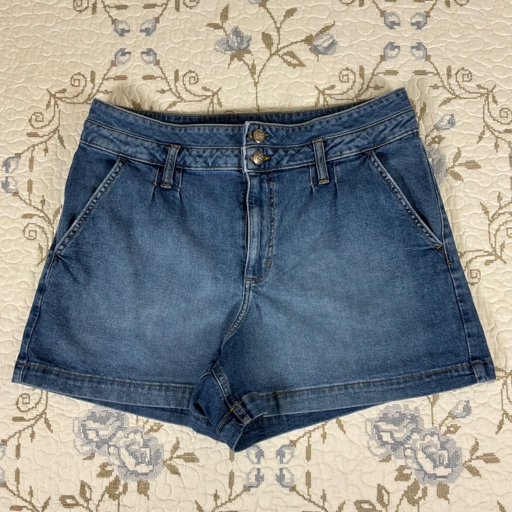 Lee Denim Shorts Womens 14 Medium Blue Excellent Pleated Front Double Button